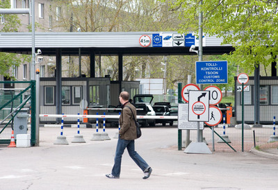 At the Estonia-Russia border in Narva, border guards detained several